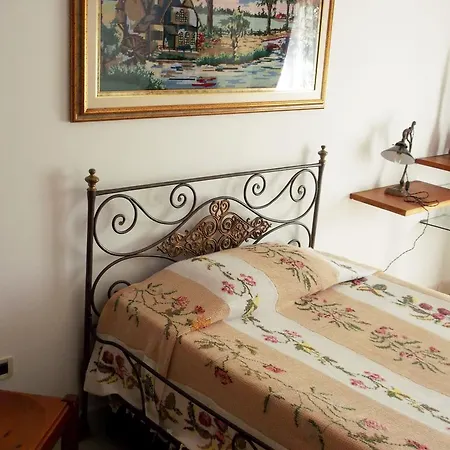 Holiday home Gabriella *