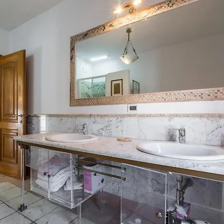 Gabriella Semesterbostad *