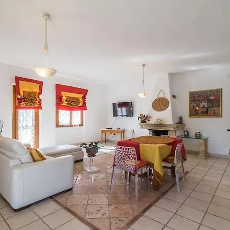 בית נופש Gabriella *